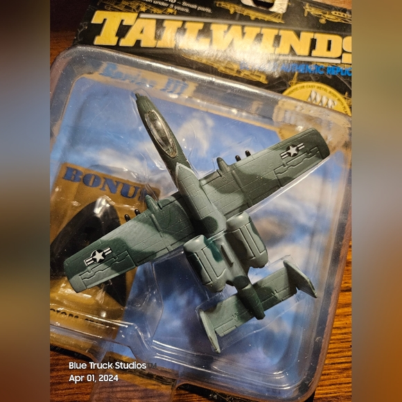 Maisto Tailwinds A-10 Thunderbolt II Series III Die Cast Metal 1999 VINTAGE - Picture 10 of 13